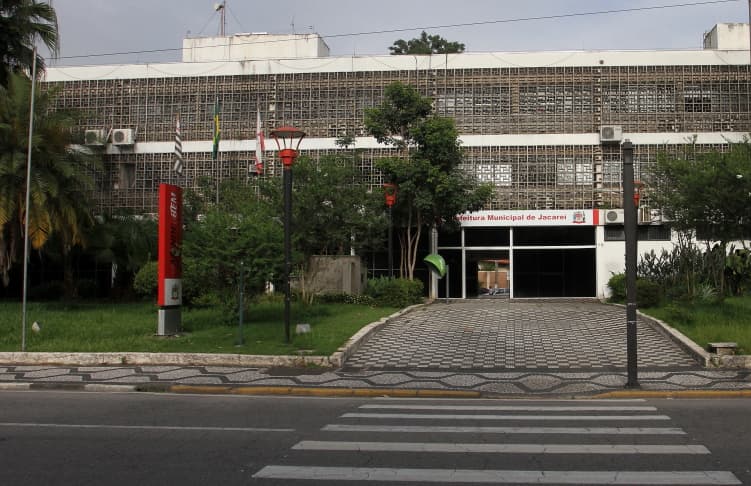 Confira o que abre e fecha no feriado prolongado