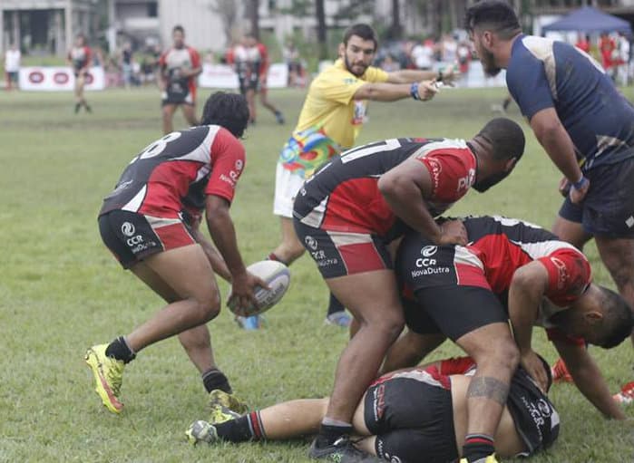 Jacareí Rugby vence amistoso com time adulto masculino e perde com o feminino