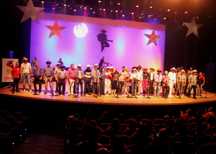 Show reúne 20 artistas de música de raiz domingo no EducaMais Jacareí