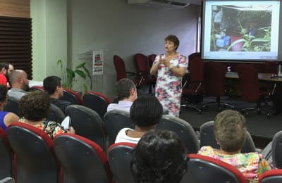 Prefeitura e grupos sociais planejam ações para moradores de rua