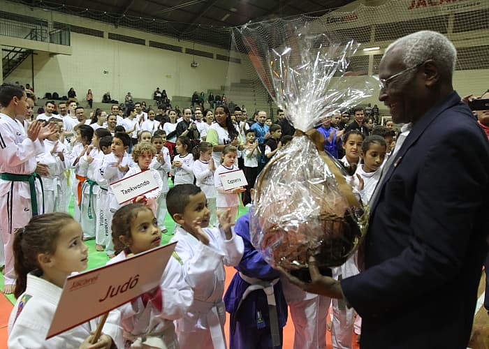 1ª Expofight Jacareí homenageia atletas de artes marciais