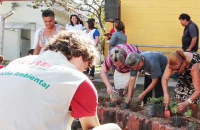 Núcleo de Educação Ambiental celebra o Dia das Plantas Medicinais com palestras