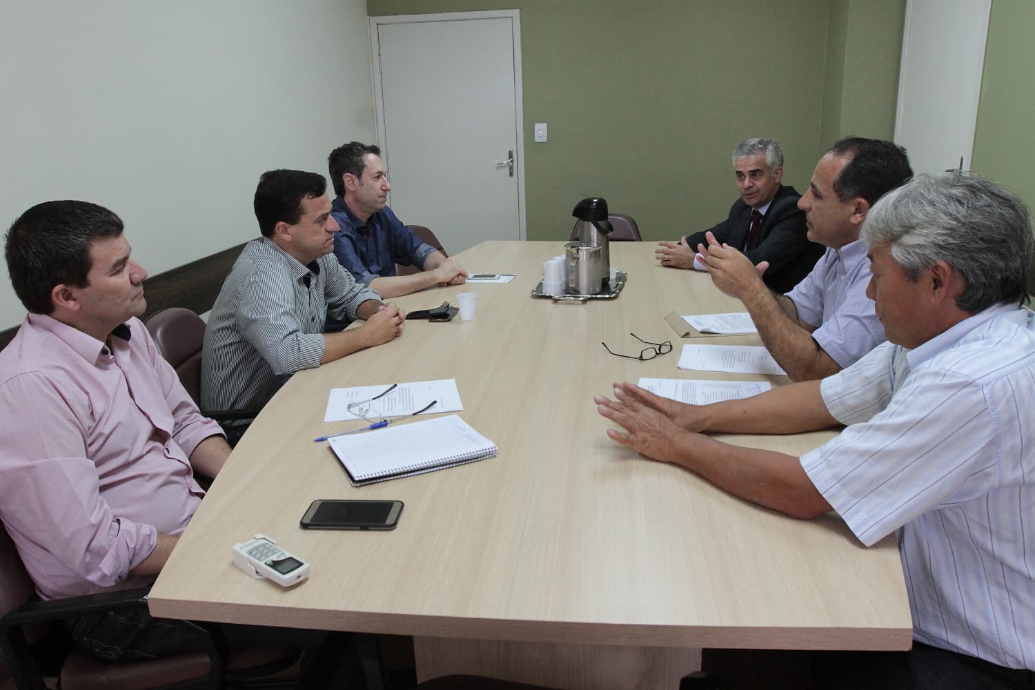 Equipes se reúnem para discutir transição de governo