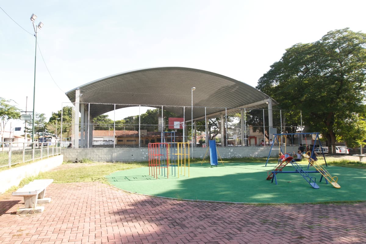 Quadras do Parque Brasil e Santa Maria recebem reforços na iluminação