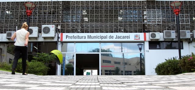 Prefeitura mantém valores para contratação sem licitação
