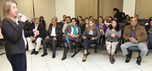 Secretaria de Meio Ambiente se reúne com ONGs de proteção animal