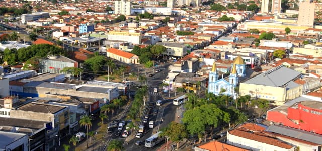 Em Brasília (DF), prefeito de Jacareí busca financiamento de obras