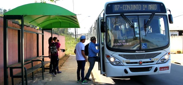 Jacareí ganhará dez novos abrigos de ônibus
