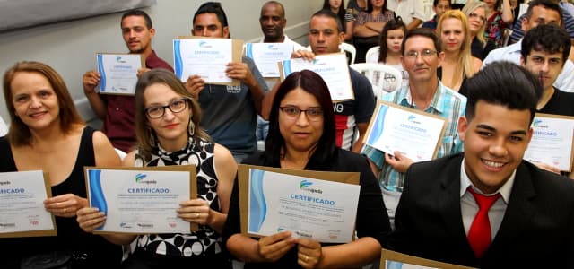 Programa Via Rápida forma quase 50 alunos em Jacareí