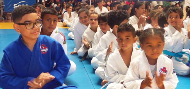 Judocas de Jacareí conquistam 28 medalhas no campeonato regional
