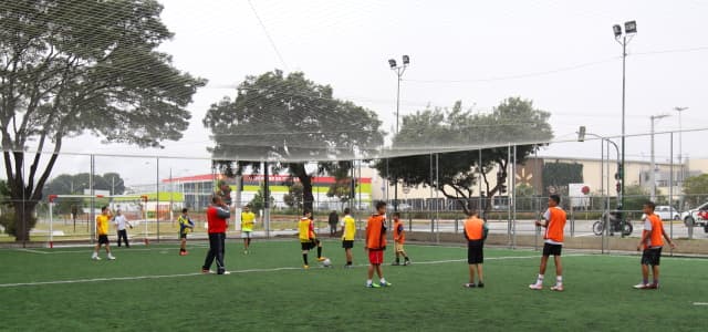 Esportes faz manutenção em espaços esportivos de Jacareí
