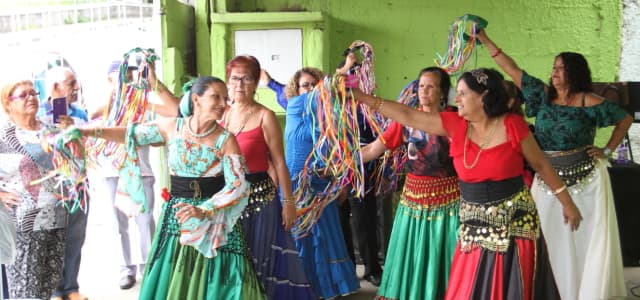 Grupo ‘Vaidosos’ transforma a qualidade de vida da melhor idade do Vila Zezé