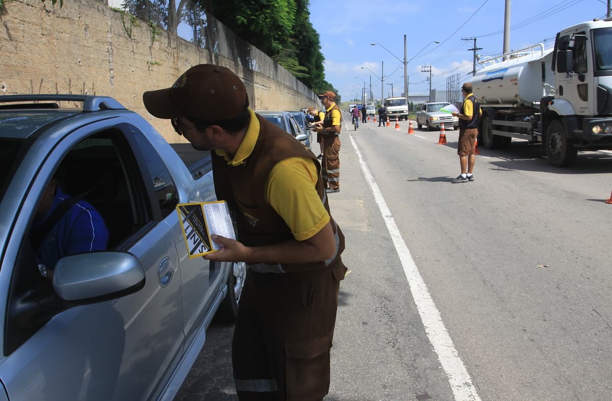 Mobilidade realiza blitze educativa sobre álcool e direção no carnaval