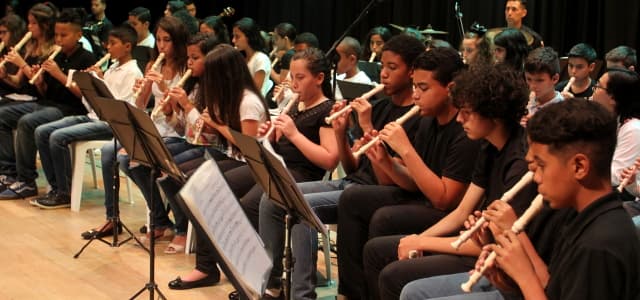 Projeto Tocando o Futuro abre inscrições a partir da próxima semana para novas turmas