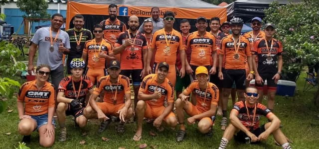 Rugby, basquete e ciclismo têm desafios no fim de semana