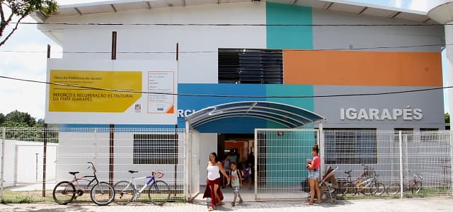 Prefeitura entrega obras de reforma da EMEF Aristeu Turci, no Igarapés