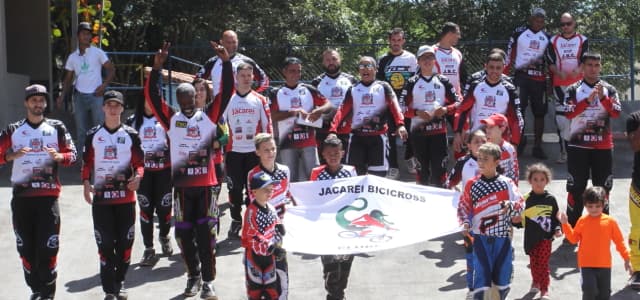 Pilotos de Jacareí disputam Copa Brasil em Minas Gerais