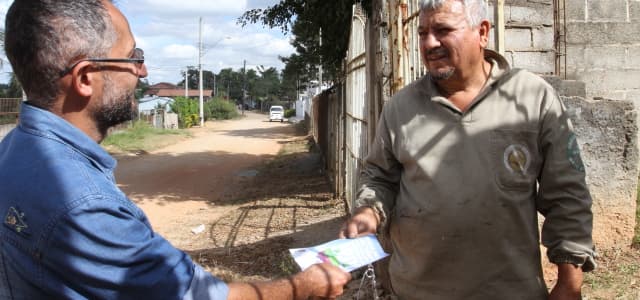 Equipes do Planejamento visitam Chácaras Guararema para divulgar ‘IPTU Verde’