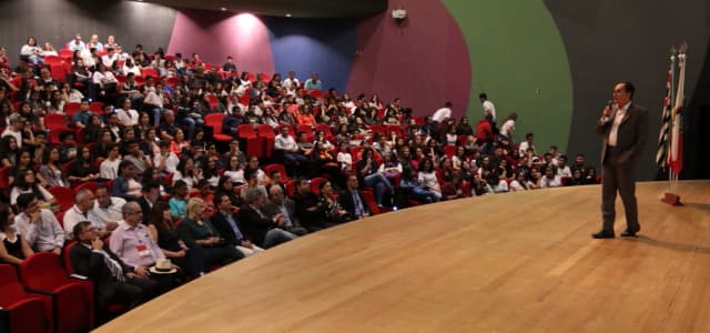 Jacareí sedia 1ª Feira de Profissões do Vale do Paraíba 2018