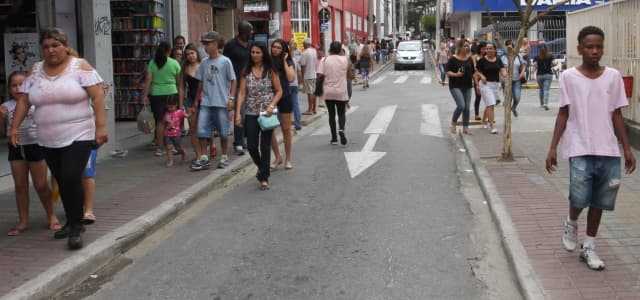 Rua Acrísio Santana será interdita neste sábado (12) para comércio do ‘Dia das Mães’