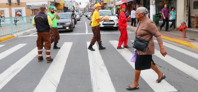 Semana do Pedestre segue com ações lúdicas em bares