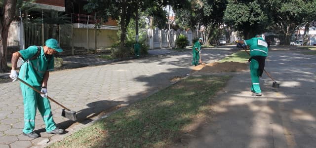 Meio Ambiente faz mutirão de serviços no Santa Maria e segue com Cata-Treco no Conjunto São Benedito