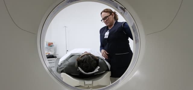 Saúde avança e zera fila por procedimentos