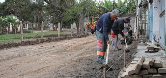 Infraestrutura realiza obras e manutenção em diversos bairros da cidade