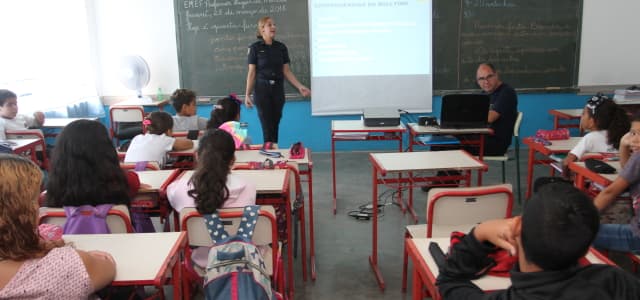 Segurança na internet é tema de palestra em escolas municipais