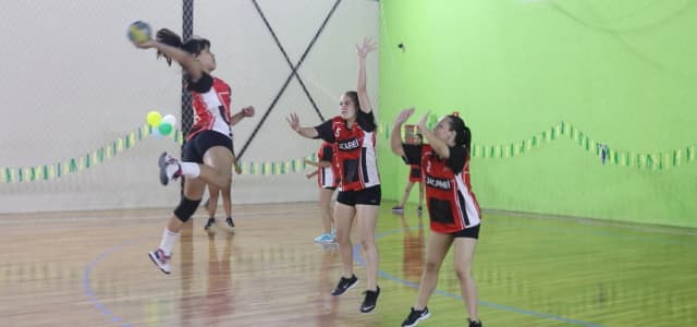 Jogos fora de casa são destaques da agenda esportiva do fim de semana