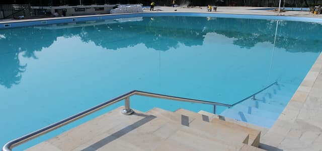 EducaMais São João reabre com piscina adaptada para pessoas com deficiência física
