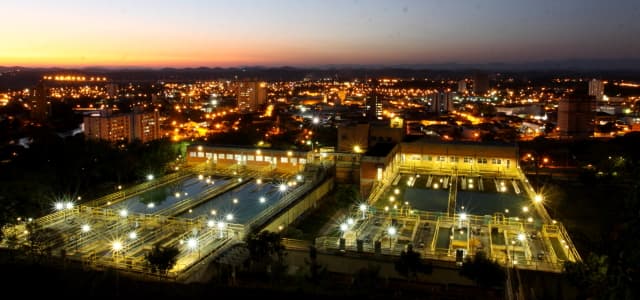 Abastecimento de água nas regiões leste e oeste pode sofrer oscilações no domingo (25)