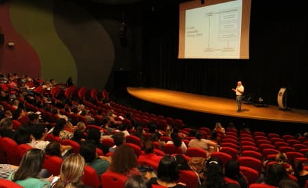 Professores municipais passam por formação de Matemática