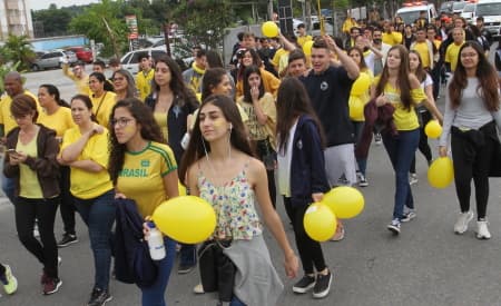 Caminhada do ‘Maio Amarelo’ chama atenção sobre o alto índice de acidentes no trânsito