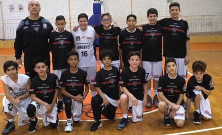 Basquete sub-12 vence Mauá com vantagem de 39 pontos