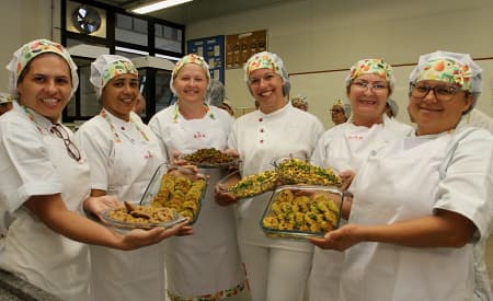 Educação oferece treinamento para as merendeiras da Alimentação Escolar do Município