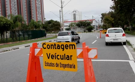 Prefeitura realiza contagem volumétrica de veículos em Jacareí