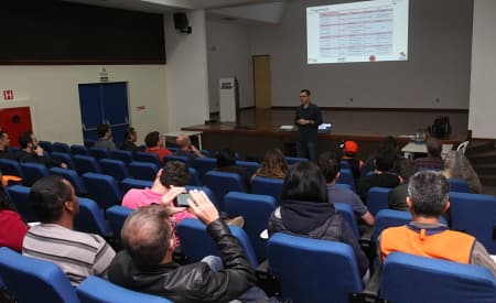 Comunicação é destaque no primeiro dia de curso de Logística Humanitária