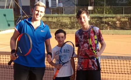 Equipe jacareiense de Badminton é destaque em competição cruzeirense
