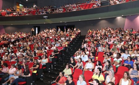 Prefeitura faz projeto de lei para aumentar piso de professores
