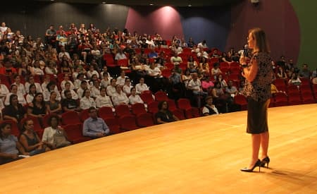 Projeto de prevenção da violência doméstica recebe o “Selo de Práticas Inovadoras 2019”, no I Encontro em Defesa da Saúde da Mulher
