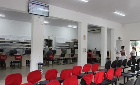 Farmácia Central está com espaço mais amplo e melhor estrutura para atendimento