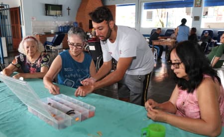 Programa ‘Boa Idade’ leva estímulo e alegria a asilos