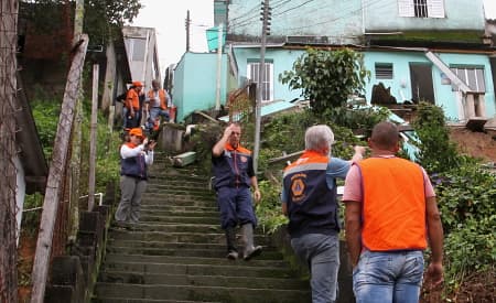 Prefeitura segue atendendo ocorrências decorrentes das fortes chuvas em Jacareí