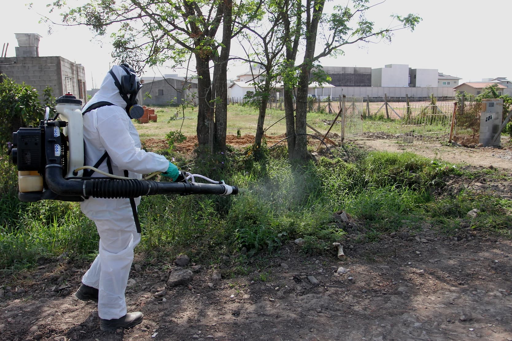 Prefeitura de Jacareí realiza nebulização para combate ao mosquito da dengue em regiões com maior incidência de casos da doença