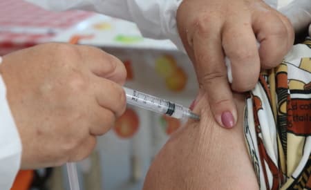 Jacareí recebe mais 4.152 doses da Coronavac e inicia vacinação de idosos acima de 85 anos nesta quinta-feira (11)