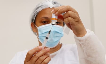 Campanha de Vacinação contra Covid-19 em Jacareí seguirá com aplicação de segunda dose do imunizante entre quarta (17) e sexta (19)