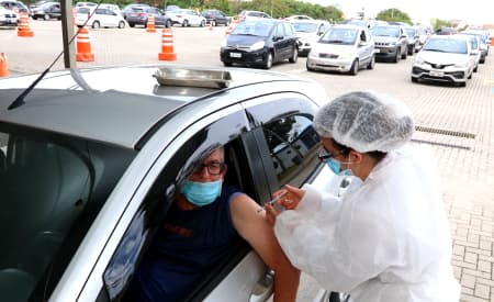 Jacareí retoma aplicação de segunda dose da vacina contra a Covid-19 em idosos no sábado (24)