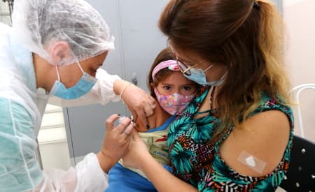 Jacareí aplica mais de 7.400 doses da vacina contra a Influenza no mês de abril