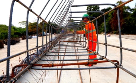 Obra da Terceira Ponte está com importantes etapas concluídas e, agora, recebe concretagem